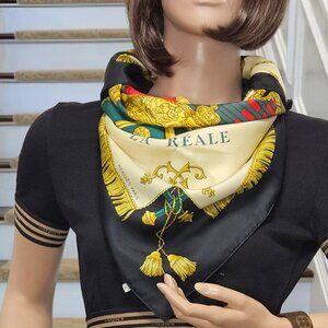 Hermès Vue du Carrosse de la Galère la Reale  𝟏𝟎𝟎% silk scarf.